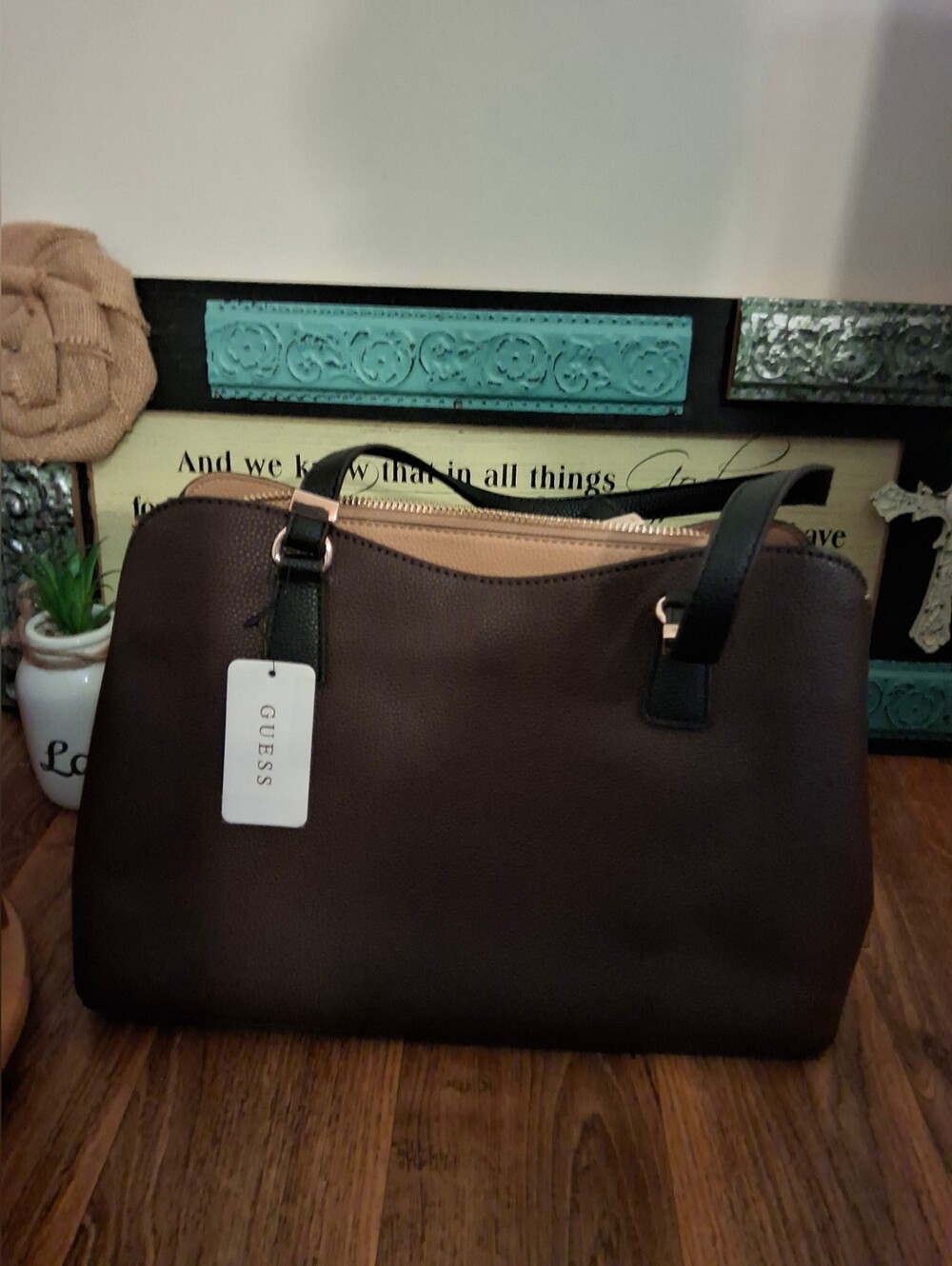 GUESS COLOR BLOCK SATCHEL - Picture 7 of 9